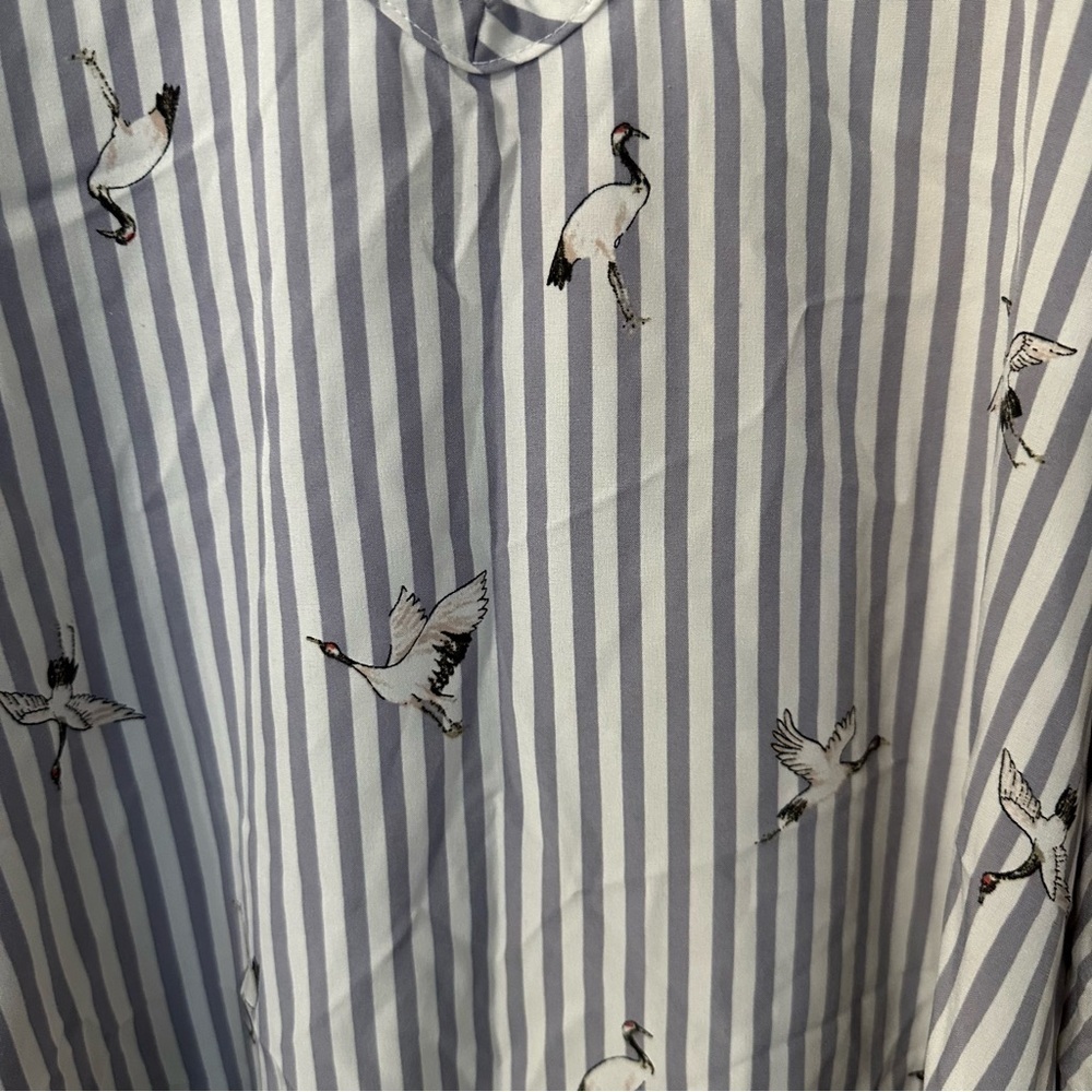 Torrid Geese Striped Women’s Grey & White Sleeveless Blouse Sz 0, L, 12 GUC - Picture 3 of 7